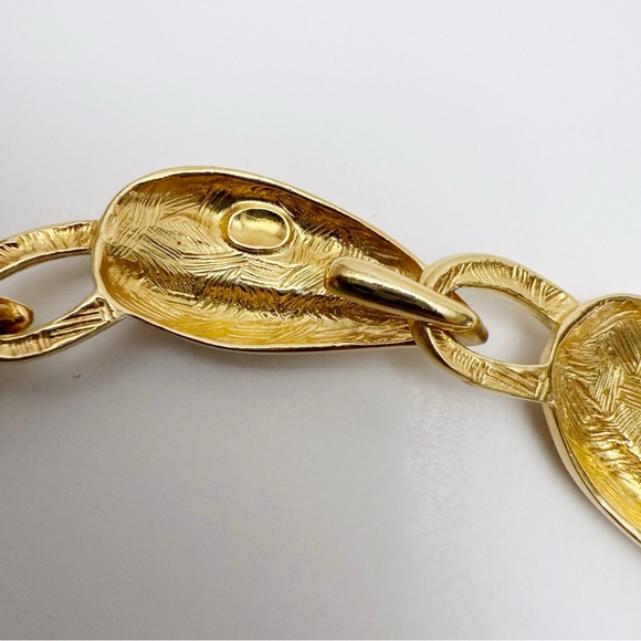 Vintage Foiled Faux Opal Glass Cabochon Rhinestone Leaf Necklace & Bracelet Set - Picture 15 of 16